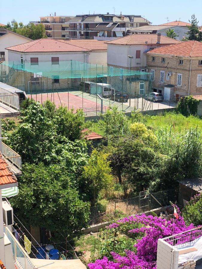 مبيت وإفطار مارتينسيكورو D Annunziohouse المظهر الخارجي الصورة