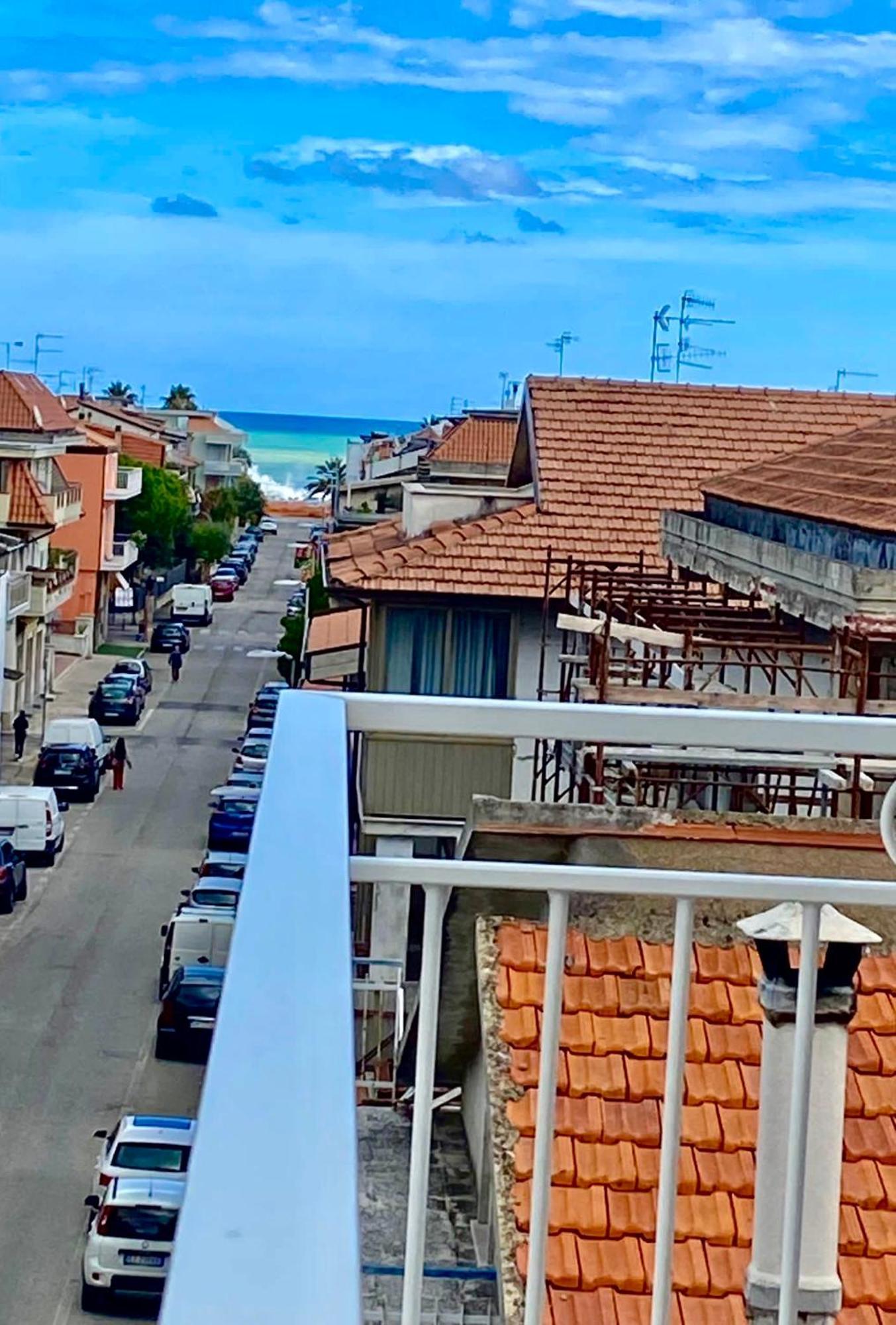 مبيت وإفطار مارتينسيكورو D Annunziohouse المظهر الخارجي الصورة
